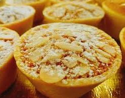 Bánh tart trứng hạnh nhân