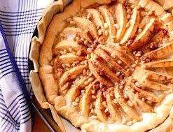 Bánh tart trứng hạnh nhân