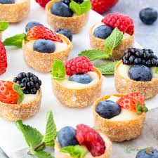 Bánh tart trứng trái cây