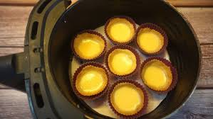 làm bánh tart trứng bằng nồi chiên không dầu